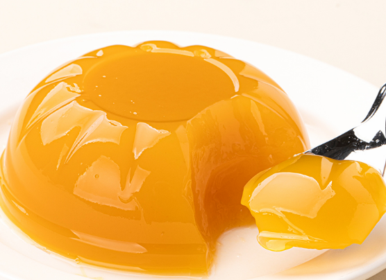 달콤한 디저트 플레이팅 조화, 크림, 무스