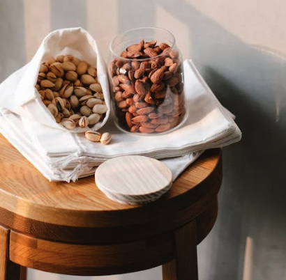 아몬드, 호두 및 기타 견과류