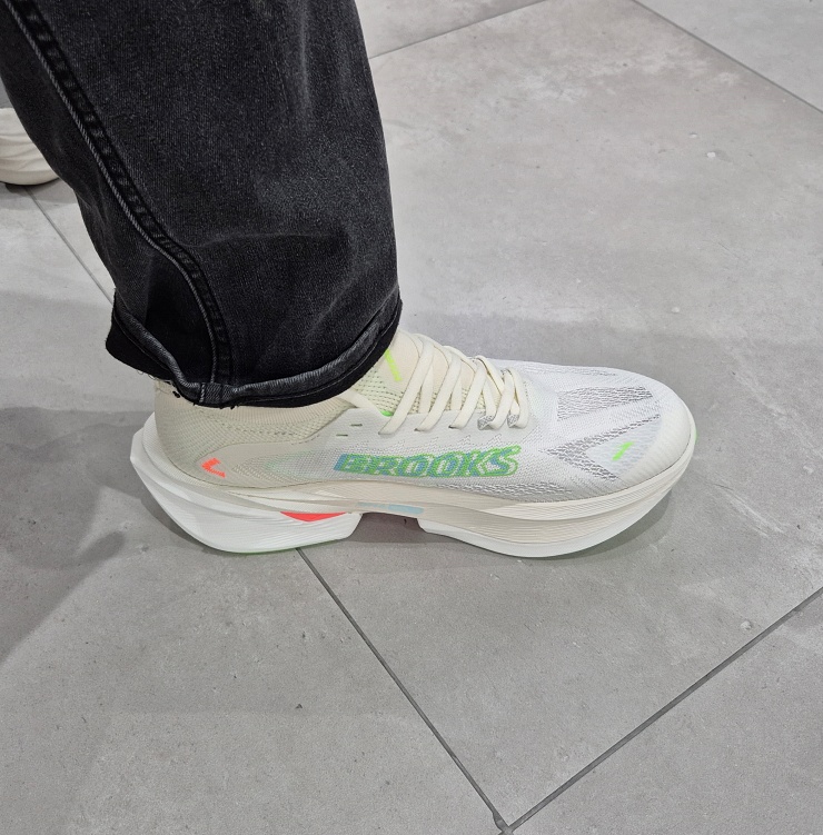 하이페리온 맥스3 러닝화 착화감 후기 