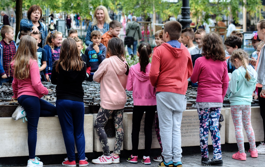 청소년의 SNS 사용 시간, 얼마나 적절할까?