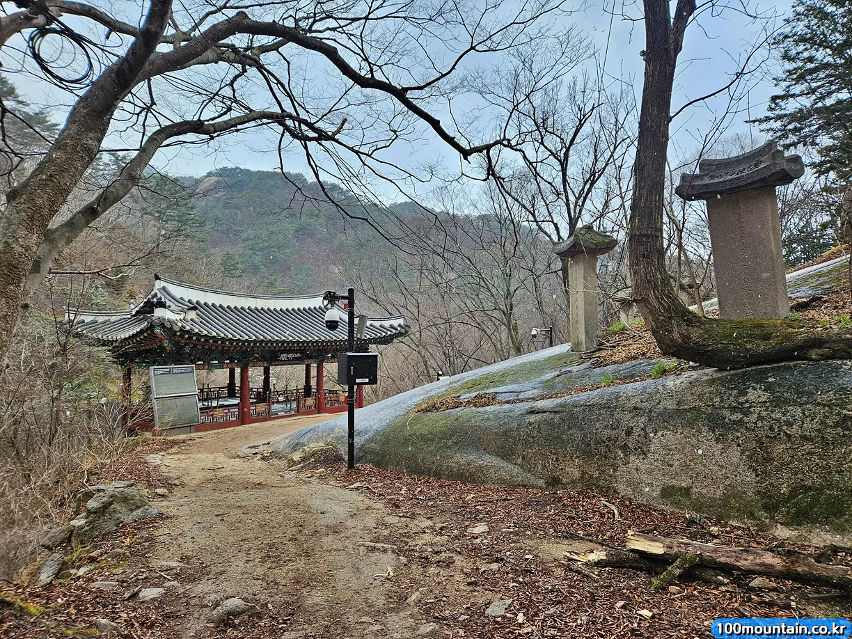 산영루