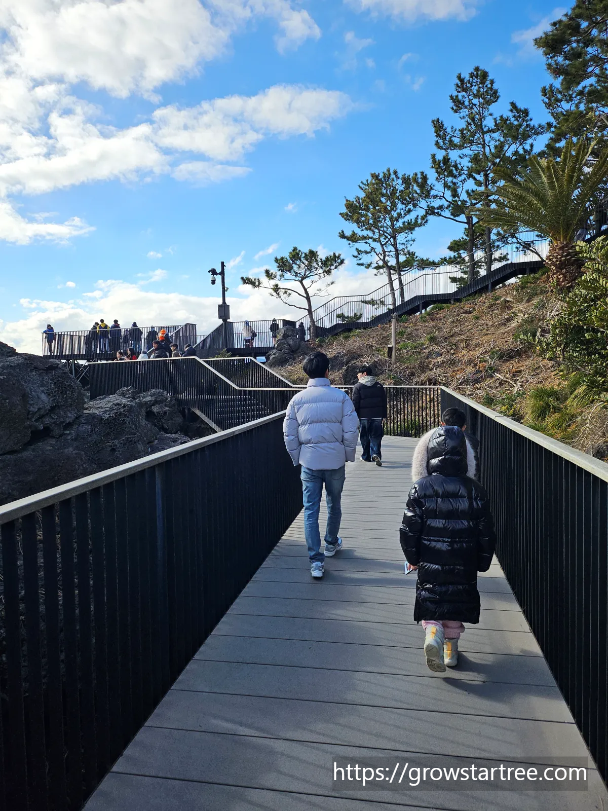 주상절리대 두번째 전망대 가는길