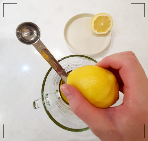레몬-즙-짜기