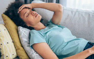 갈비뼈 금간 증상 24