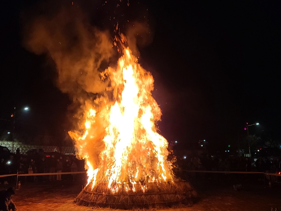 제 22회 국토정중앙 달맞이 축제 기본일정과 프로그램 소개