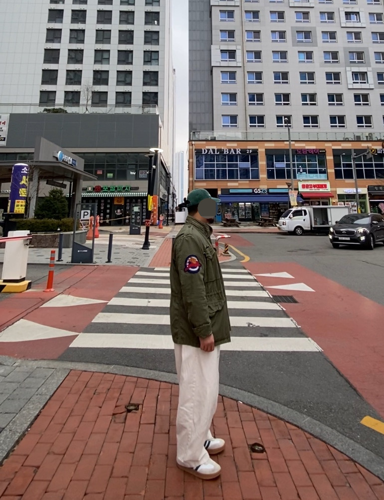 데일리룩('25.12.27.)브이투 스톤워싱 빈티지 볼캡, 폴로랄프로렌 야상자켓 빈티지 야상 M-65, 유니클로 모크넥니트, 무신사스탠다드 벌룬팬츠, 아디다스 그라다스 FW7208
