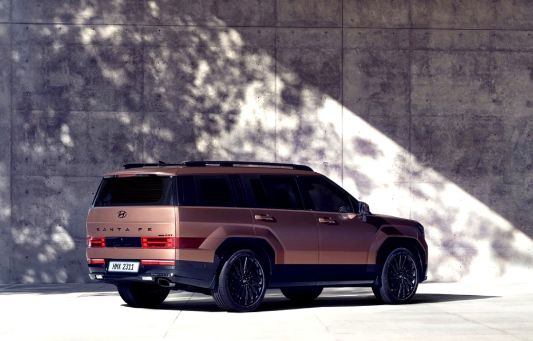 2024 the all new Santafe&#44; hyundai motors