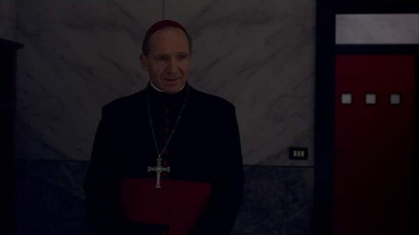 영화 ‘콘클라베’ 감상평 – 교황 선출의 비밀과 권력 다툼을 그린 걸작