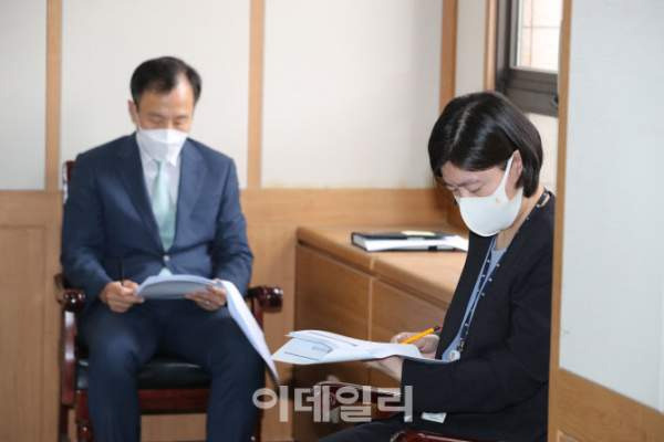 류혁 법무부 감찰관 사의