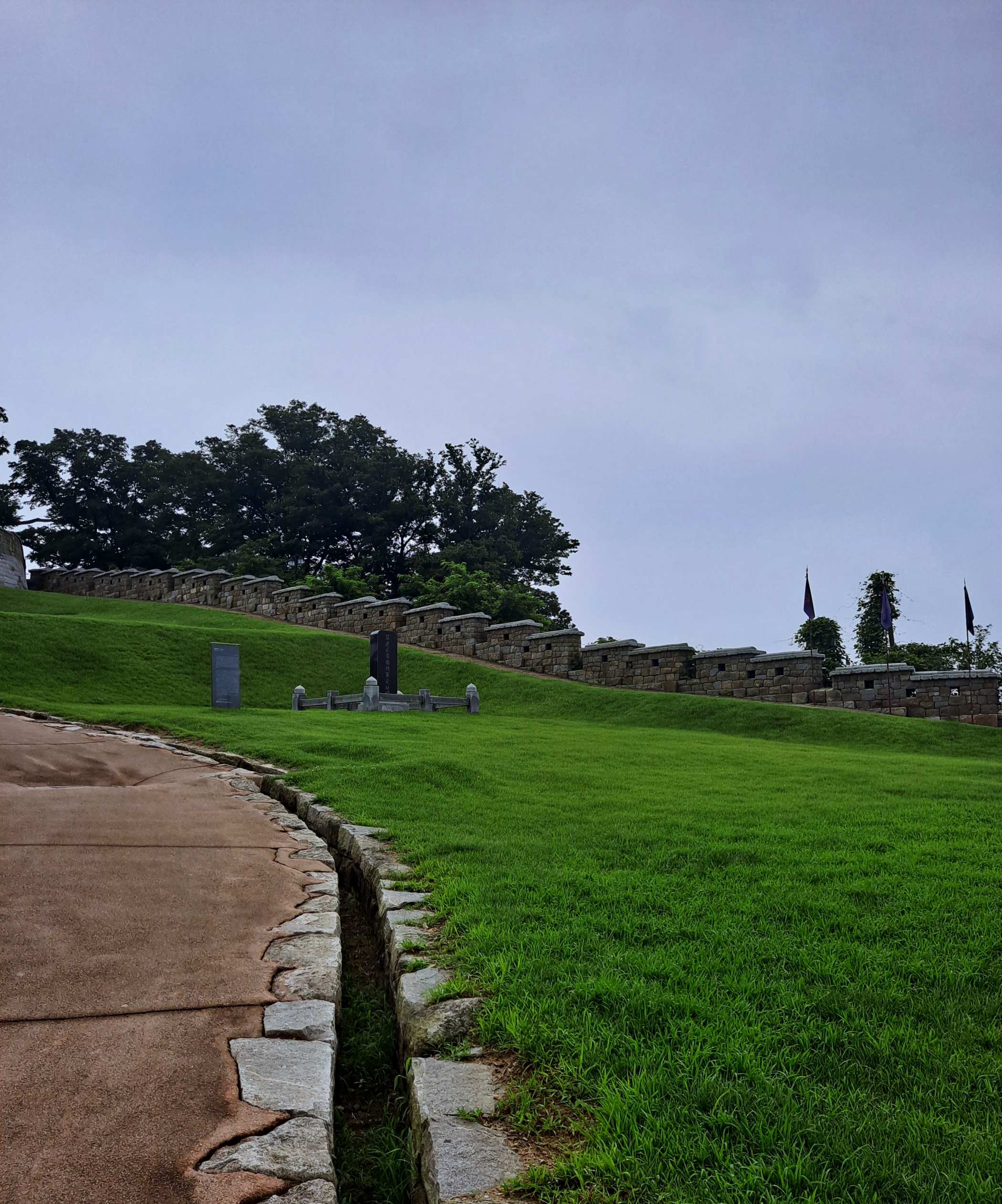강화 월곶돈대 올라가는길