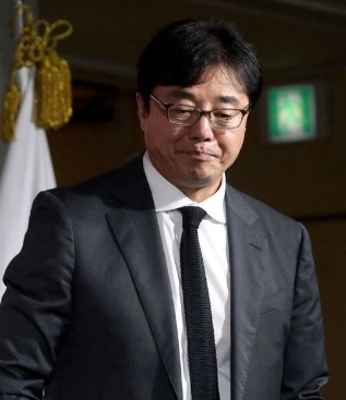 황선홍 프로필 나이 고향 학력 감독 경력