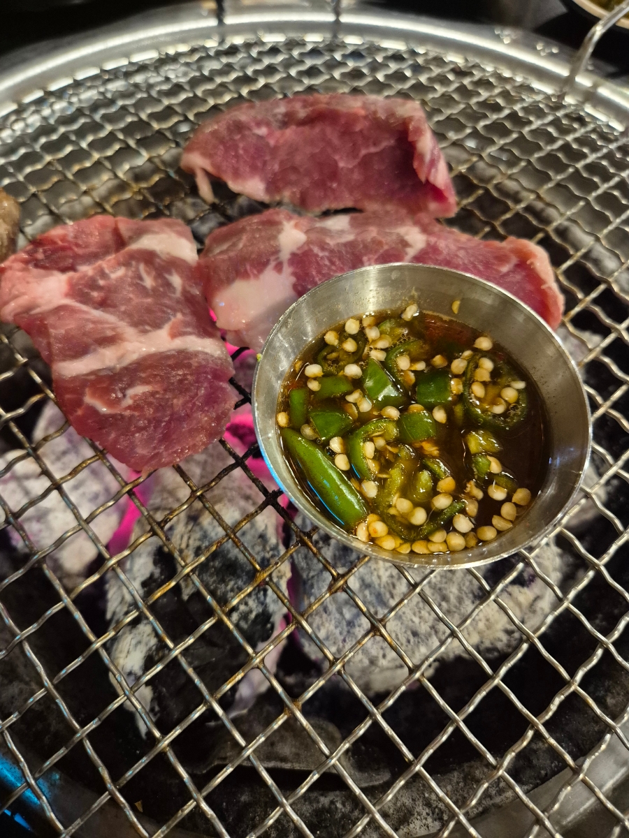 구미 산동 고기맛집 하늘돼지놀이방 있는 흑돼지집, 두툼한 목살 때문에 재방문한 곳