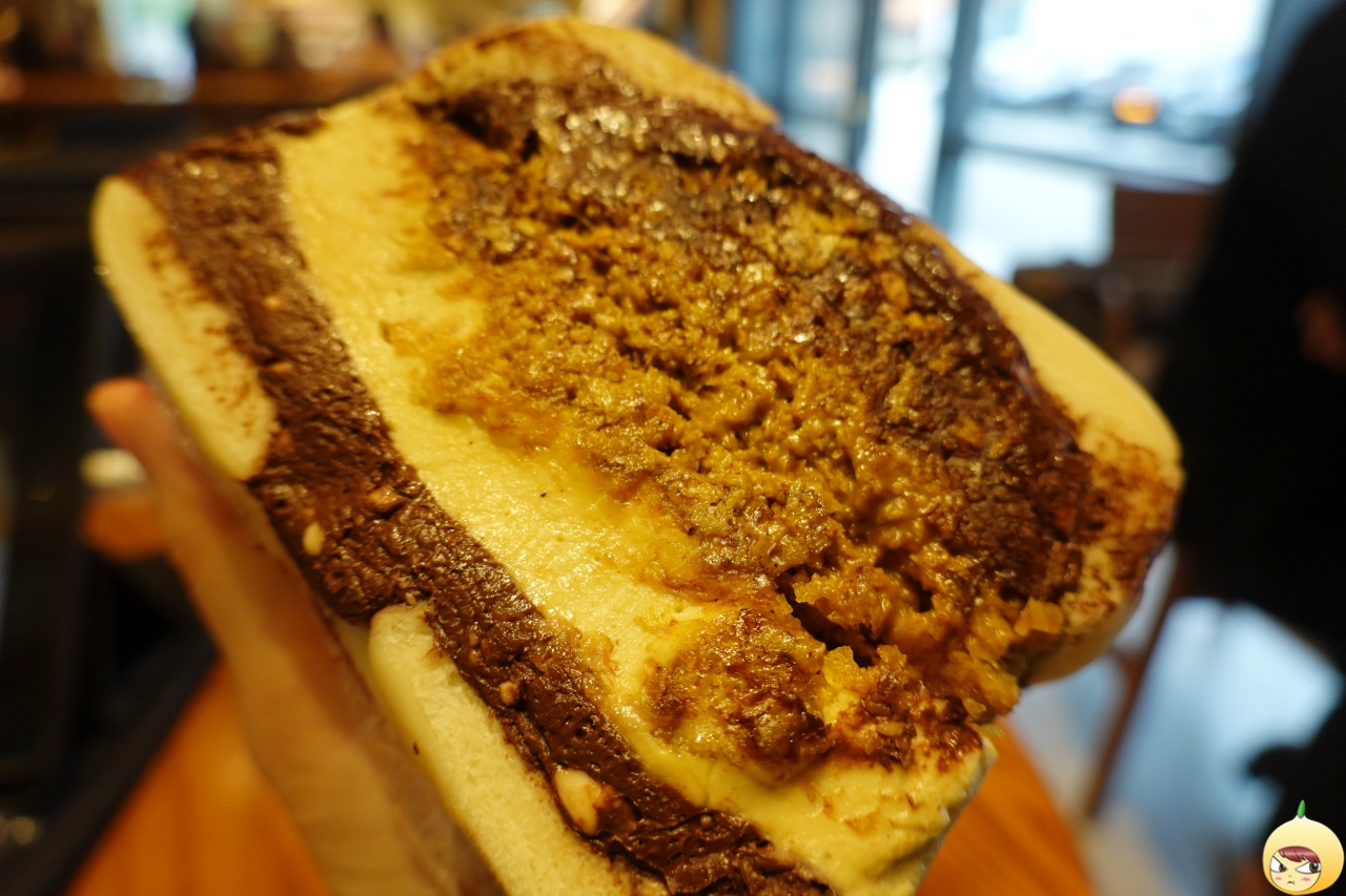 두바이초코베이글 단면