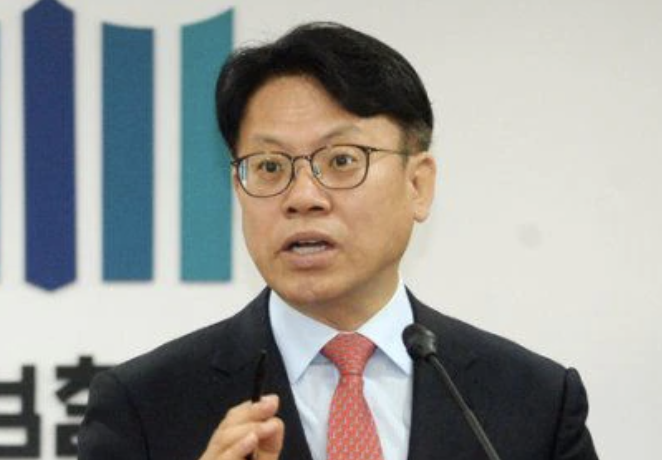 김관정 검사