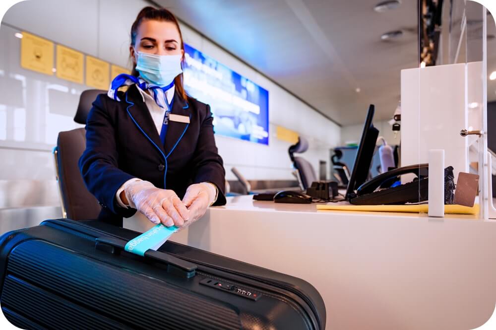 공항-카운터-승객-수하물-처리중-지상직-승무원