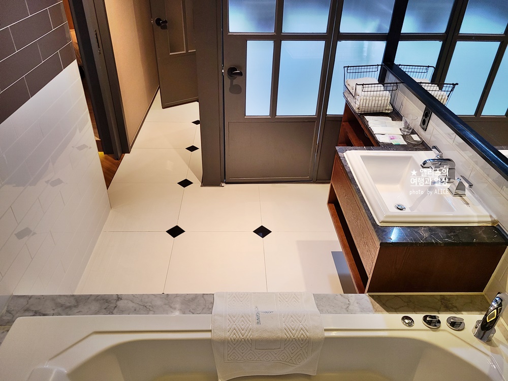 부산 가성비 좋은 호캉스 호텔 소르젠떼 비지니스호텔, 스위트룸 스파 패키지