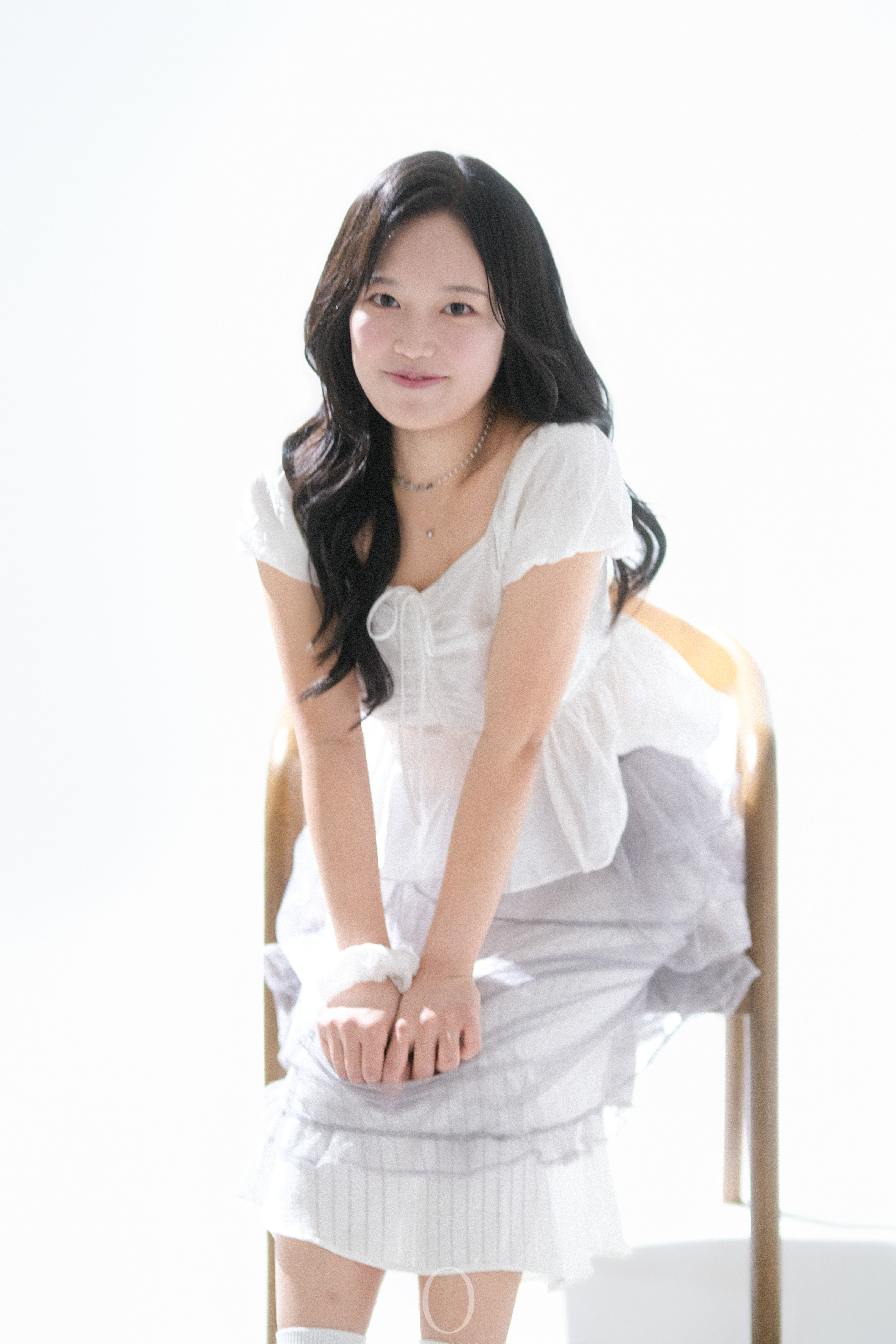 천안 프로필사진 순백스튜디오 — 화이트 톤 개인화보 잘 찍는 방법 5