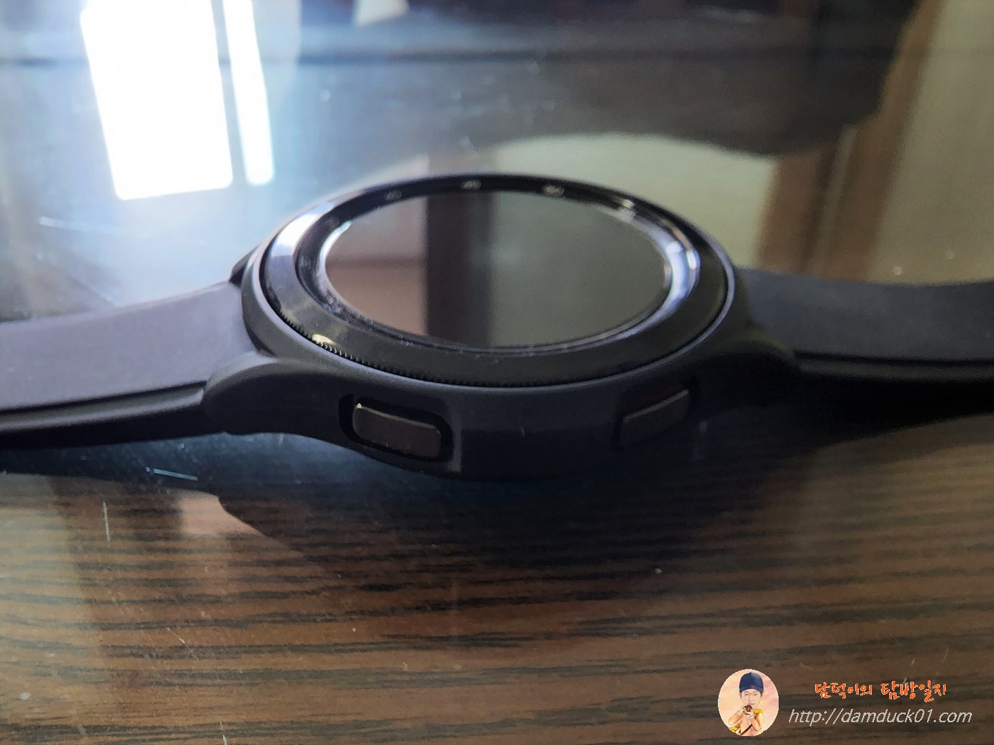 아이몰 갤럭시워치 풀커버 케이스 장착