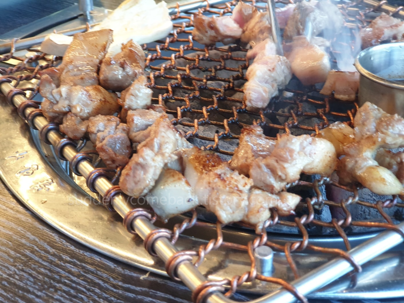 먹음직스러운-흑돼지-목살