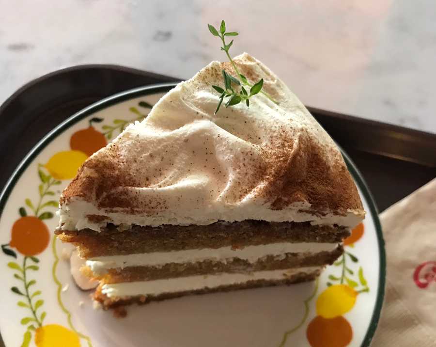 세시셀라 당근케이크 윗면