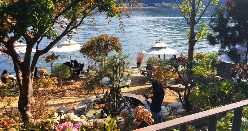 카페-대너리스-정원