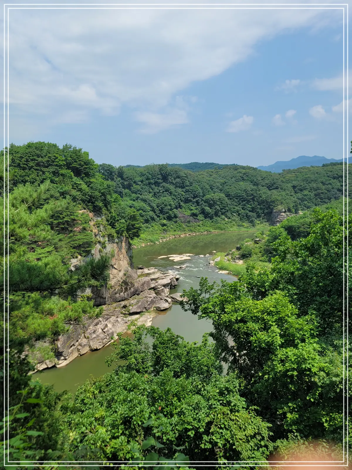 한탄강-주상절리길-쪽빛소-전망쉼터-위쪽-전경