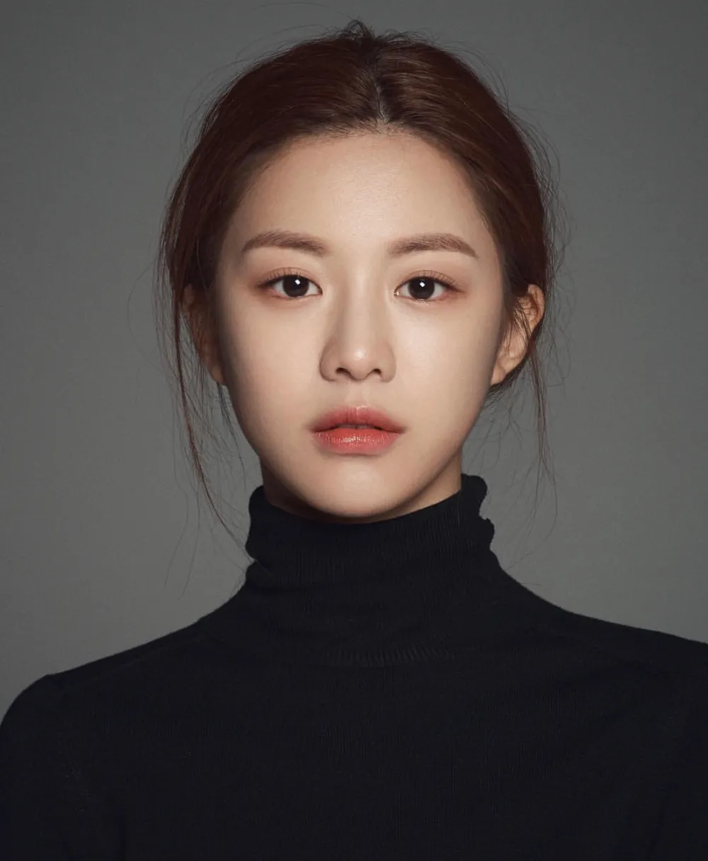 고윤정.