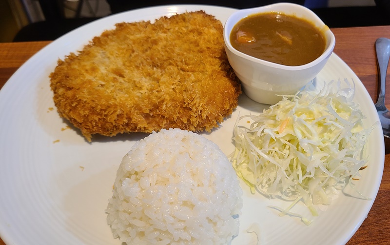 돈까스와-카레소스