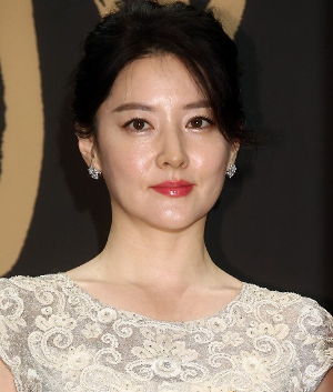 배우 이영애