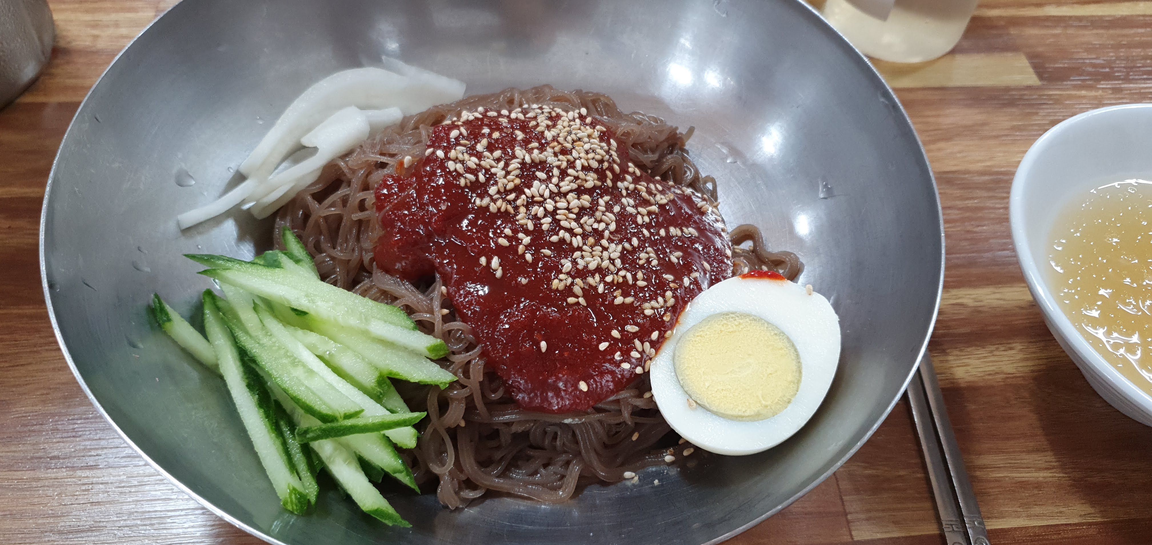 비빔냉면