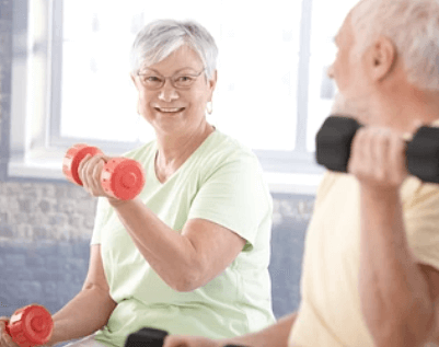 아령을-들고-있는-할아버지