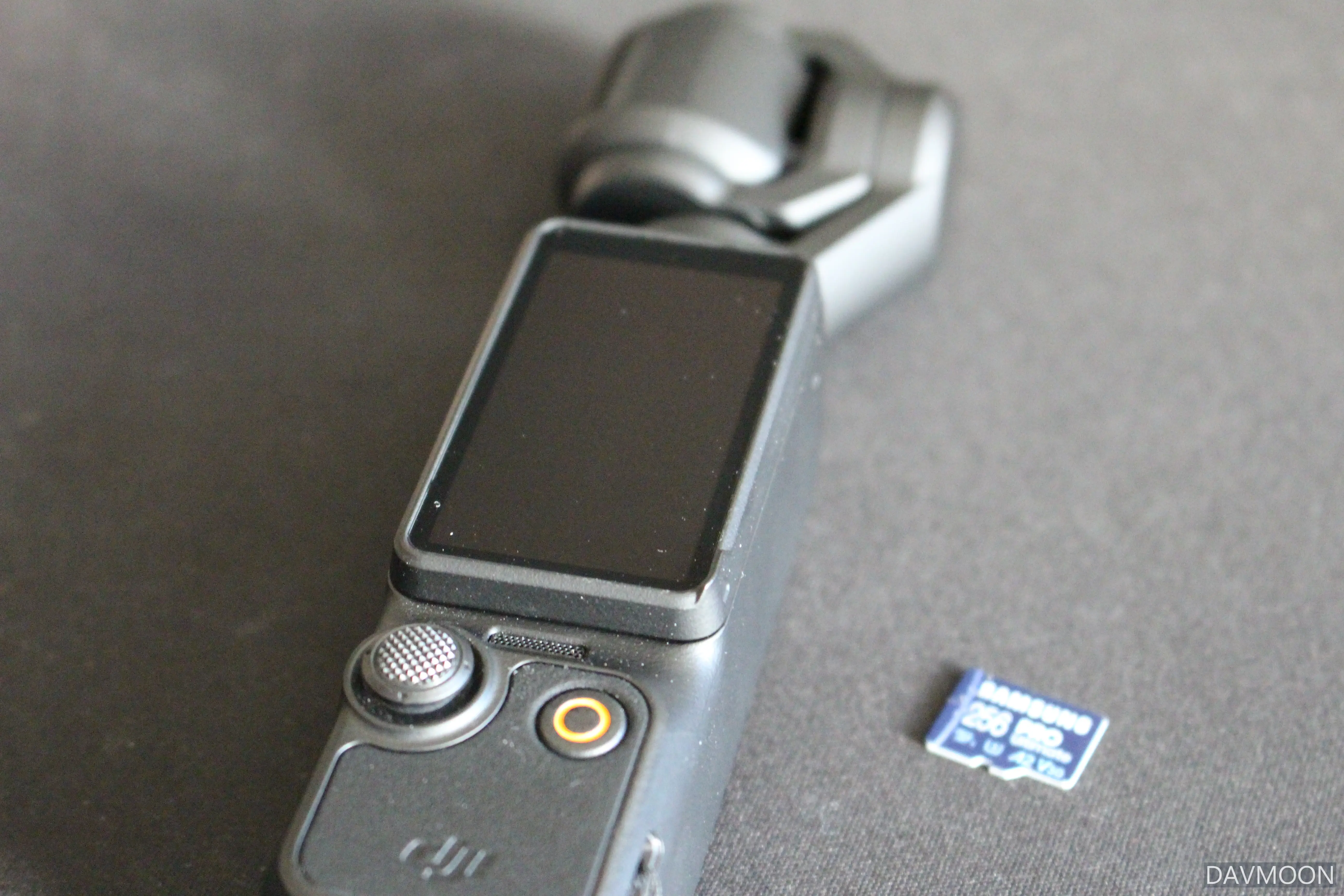 오즈모 포켓 3 본체, micro SD카드