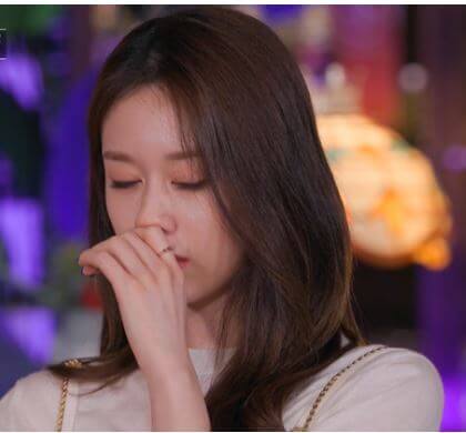 티아라 지연