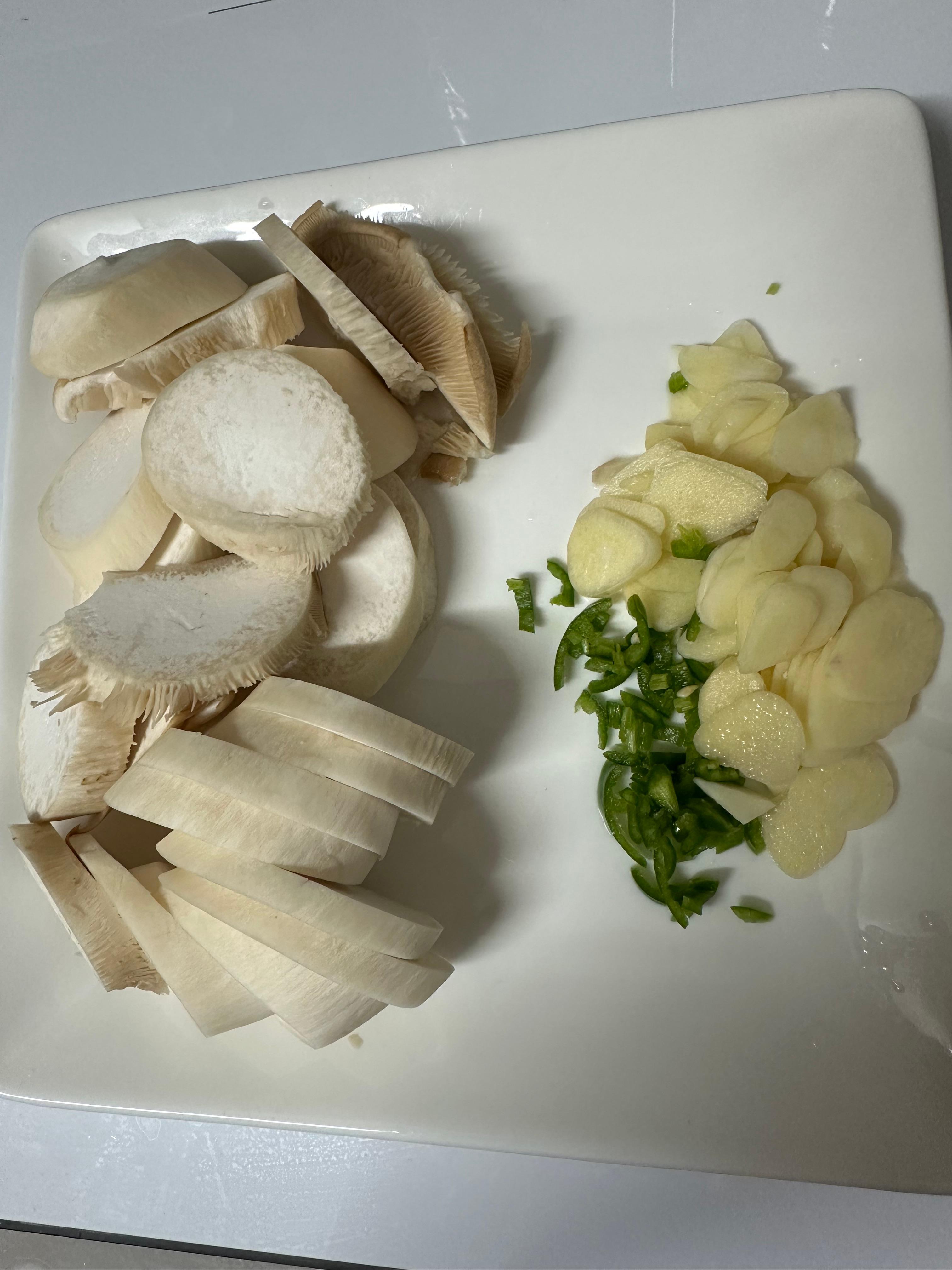 Super Simple Clam Soup Recipe(Healthy clam soup, fresh clams and horn snails, ultra-simple and light, full of rich ocean flavor, mudflat experience in Muchangpo, Boryeong, South Chungcheong, boiling horn snails and small clams, healthy homemade meal, easy soup recipe)