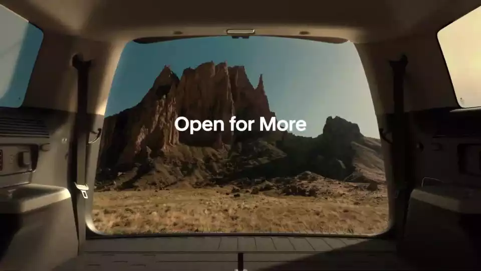 안과 밖을 연결할 신형 싼타페는 오는 9월에 나옵니다(출처 : 현대자동차).