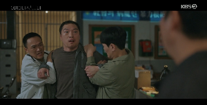 동식이 싸우는 모습2