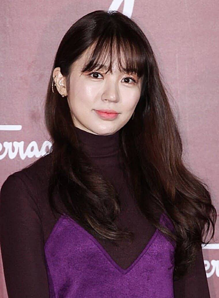 가수-겸-배우-윤은혜