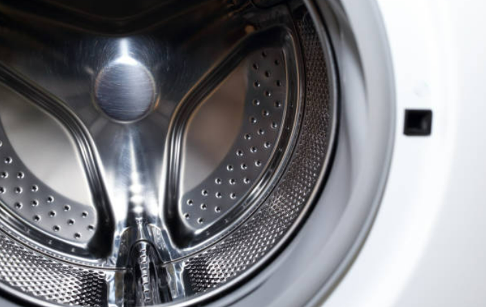 세탁기 안에 세균과 숨겨진 찌든 때 제거하는 방법