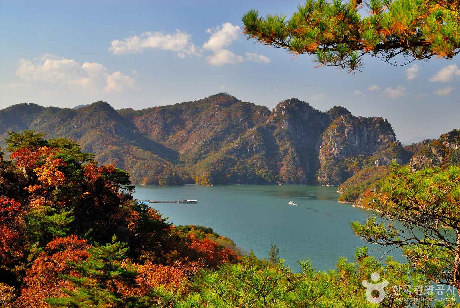 충주호