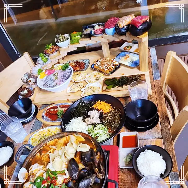 생방송오늘저녁 전복죽 물회 육회 오션뷰 바다뷰 총 20가지 음식 계단 모양 접시 플레이팅 울산 맛집 추천