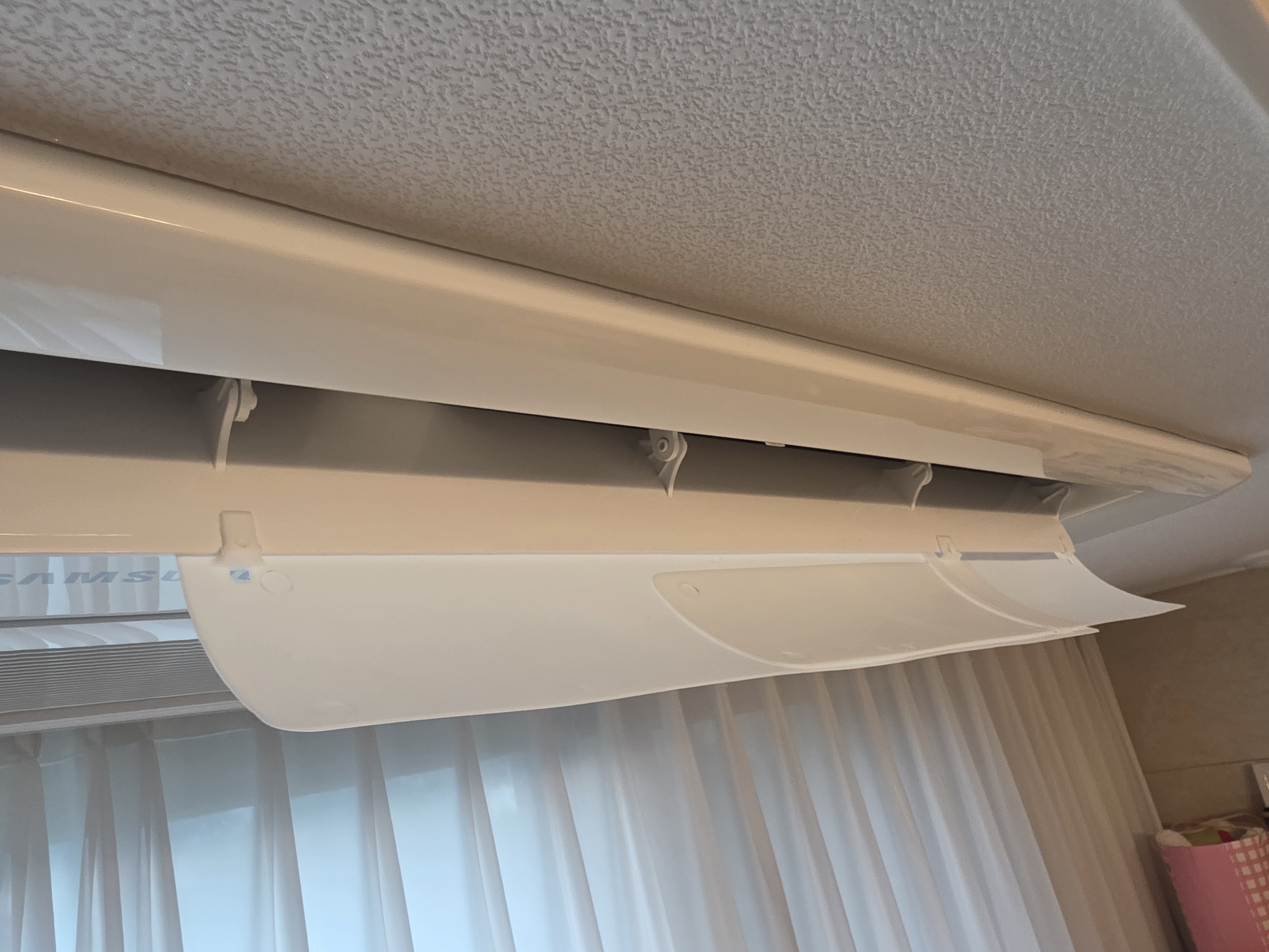 무타공 에어컨 바람막이 설치 후기(단점&amp;#44; 장점)