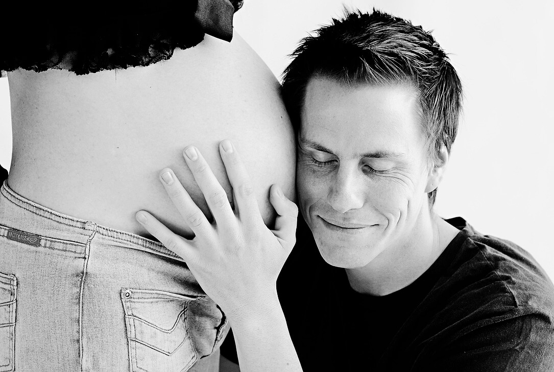 출산 후 산후 갑상선염을 앓고 있는 여자