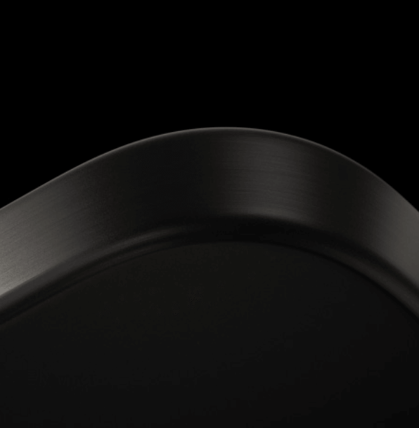 검정색 배경에 회색 아이폰 모서리