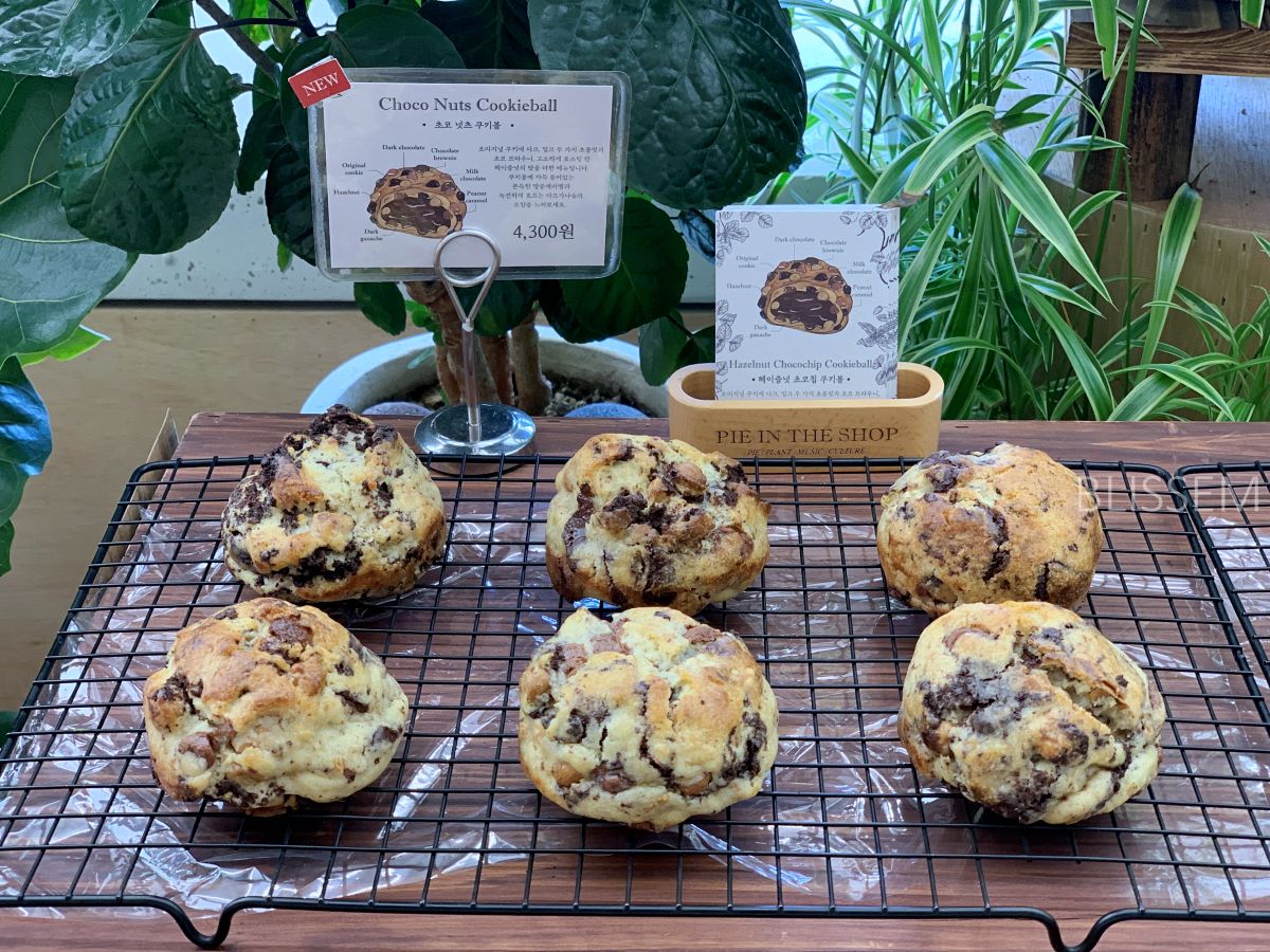 삼각지-카페-파이샵-파이가게-디저트맛집-파이인더샵-디저트-롤케이크-쿠키
