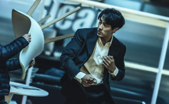 광장 소지섭(남기준 역)