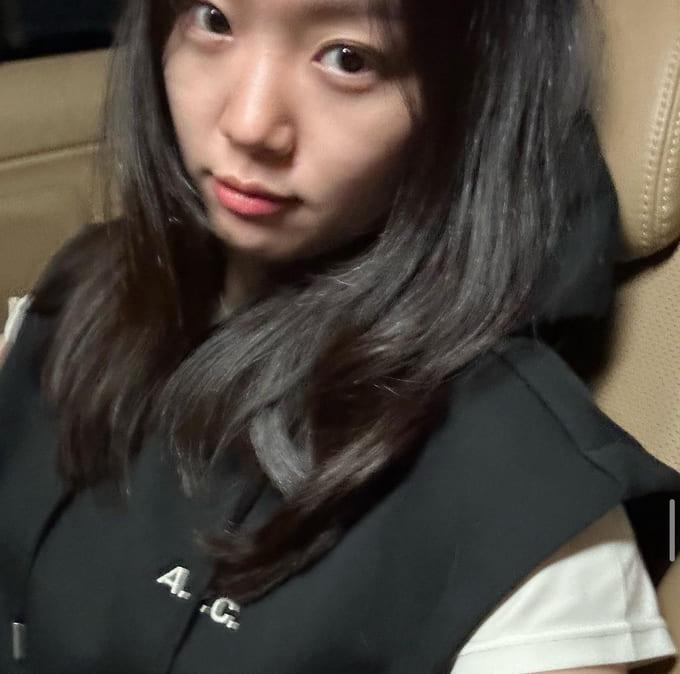 배우 진기주 사복