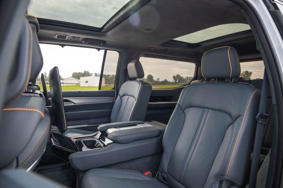 2024 지프 왜고니어 포토