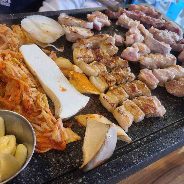 종로 갈매기살 골목 인기 맛집, 익선세겹살