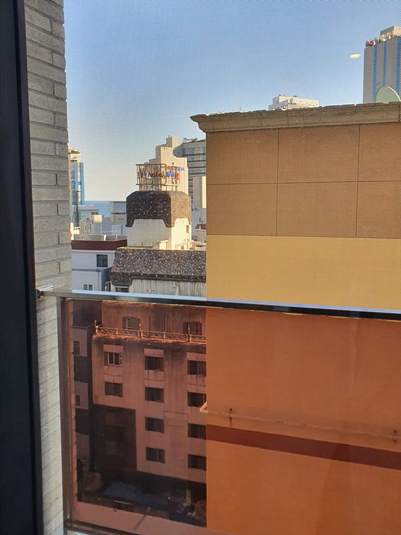 객실에서-바라본-바깥-뷰