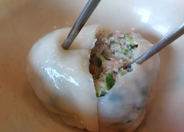 속이 꽉 찬 왕만두